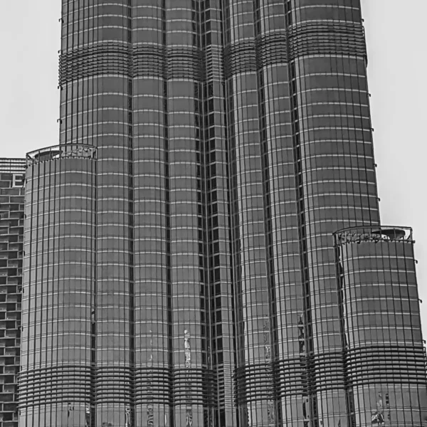 Burj Khalifa close up